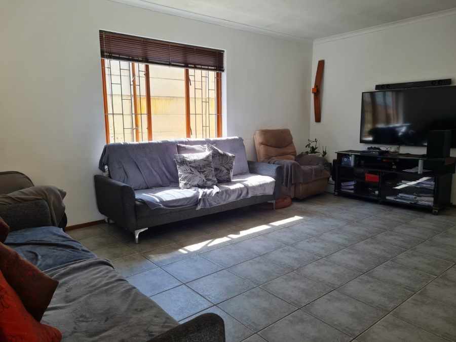 3 Bedroom Property for Sale in Windsor Park Estate Western Cape